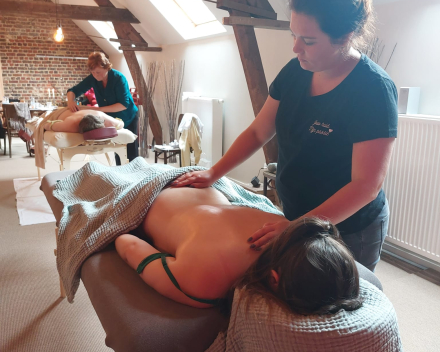 Edelsteenmassage lichaam