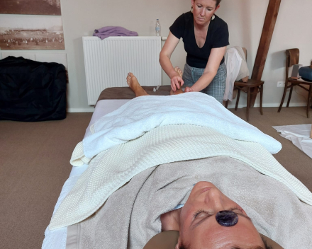 Edelsteenmassage lichaam